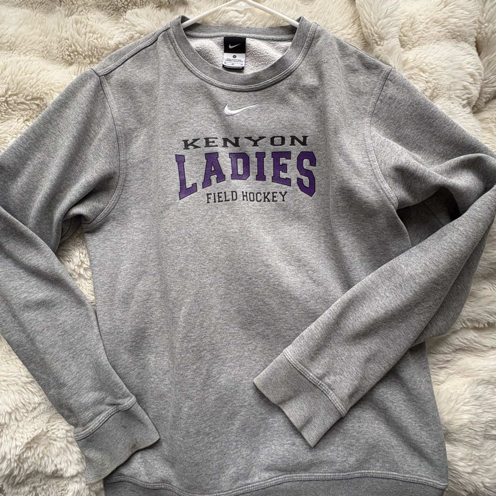 nike womens crewneck